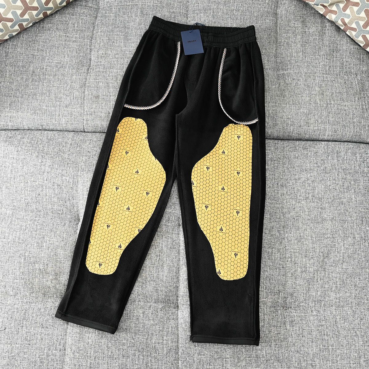 プラダ メンズ ボア裏起毛 カジュアルパンツ A31759