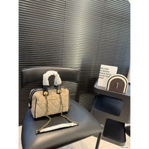 シャネル ショルダーバッグ 可愛い 高級感 A31755