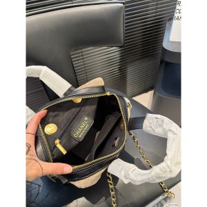 シャネル ショルダーバッグ 可愛い 高級感 A31755