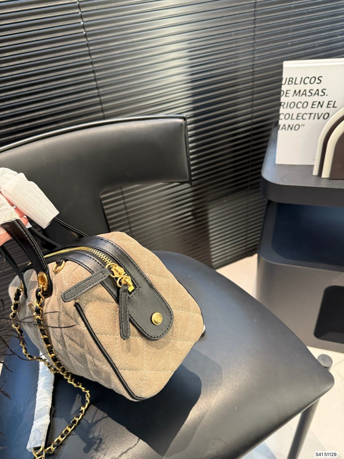 シャネル ショルダーバッグ 可愛い 高級感 A31755