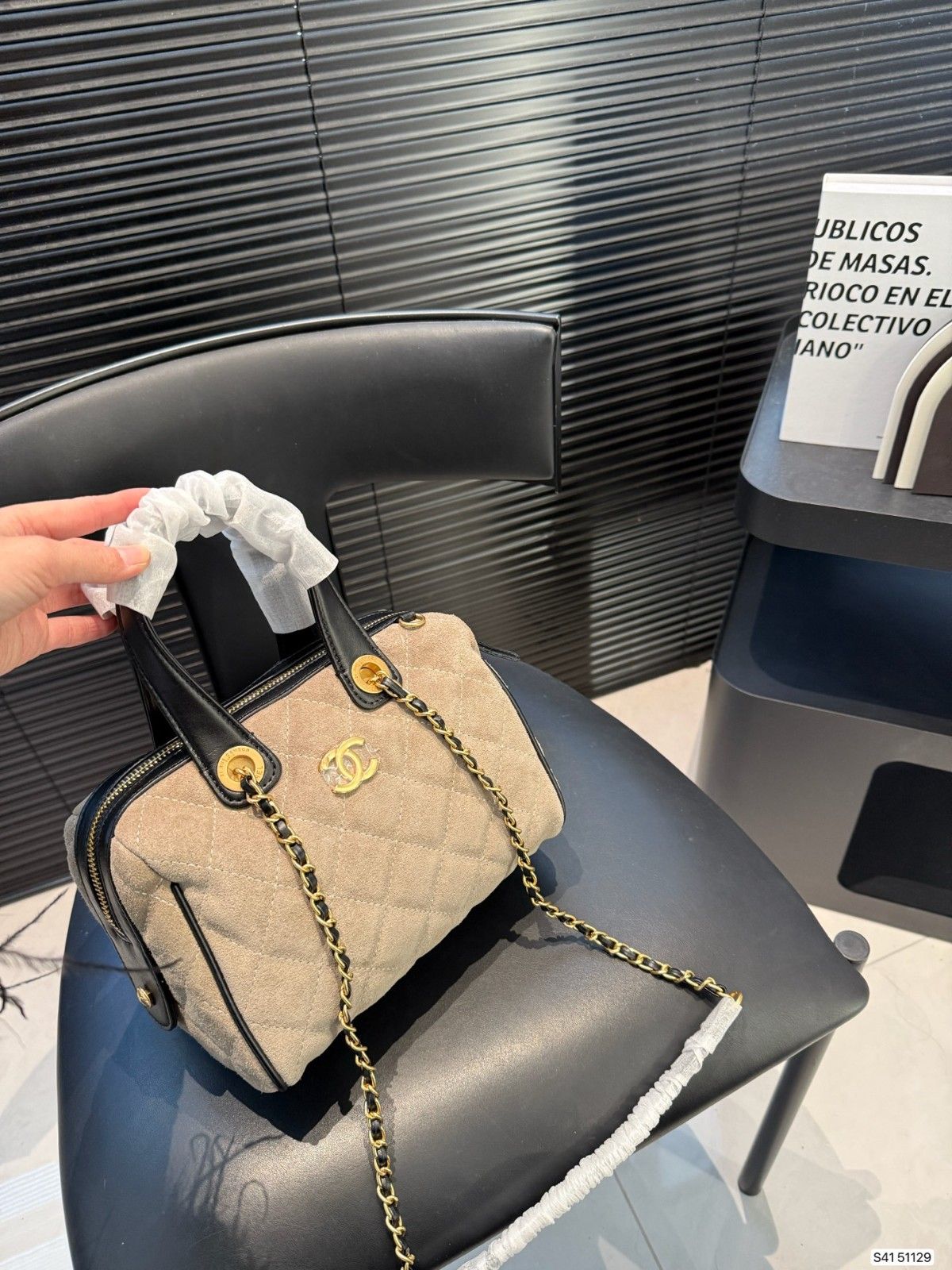 シャネル ショルダーバッグ 可愛い 高級感 A31755