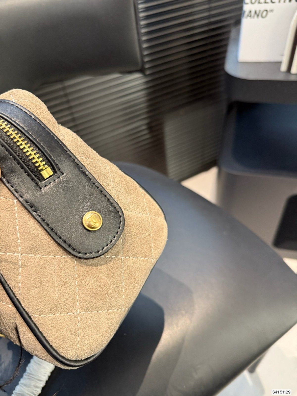 シャネル ショルダーバッグ 可愛い 高級感 A31755