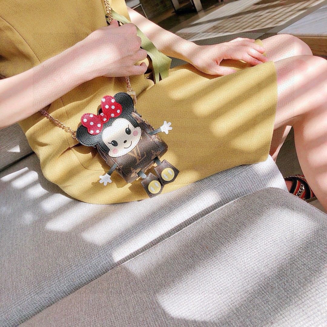 ルイヴィトン キーホルダー バッグチャーム ミニバッグ 可愛い A31787