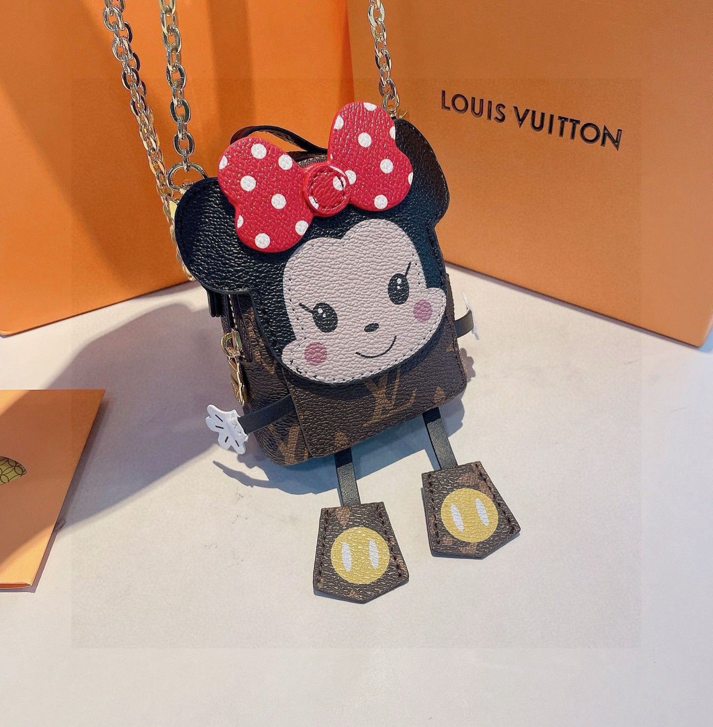ルイヴィトン キーホルダー バッグチャーム ミニバッグ 可愛い A31787
