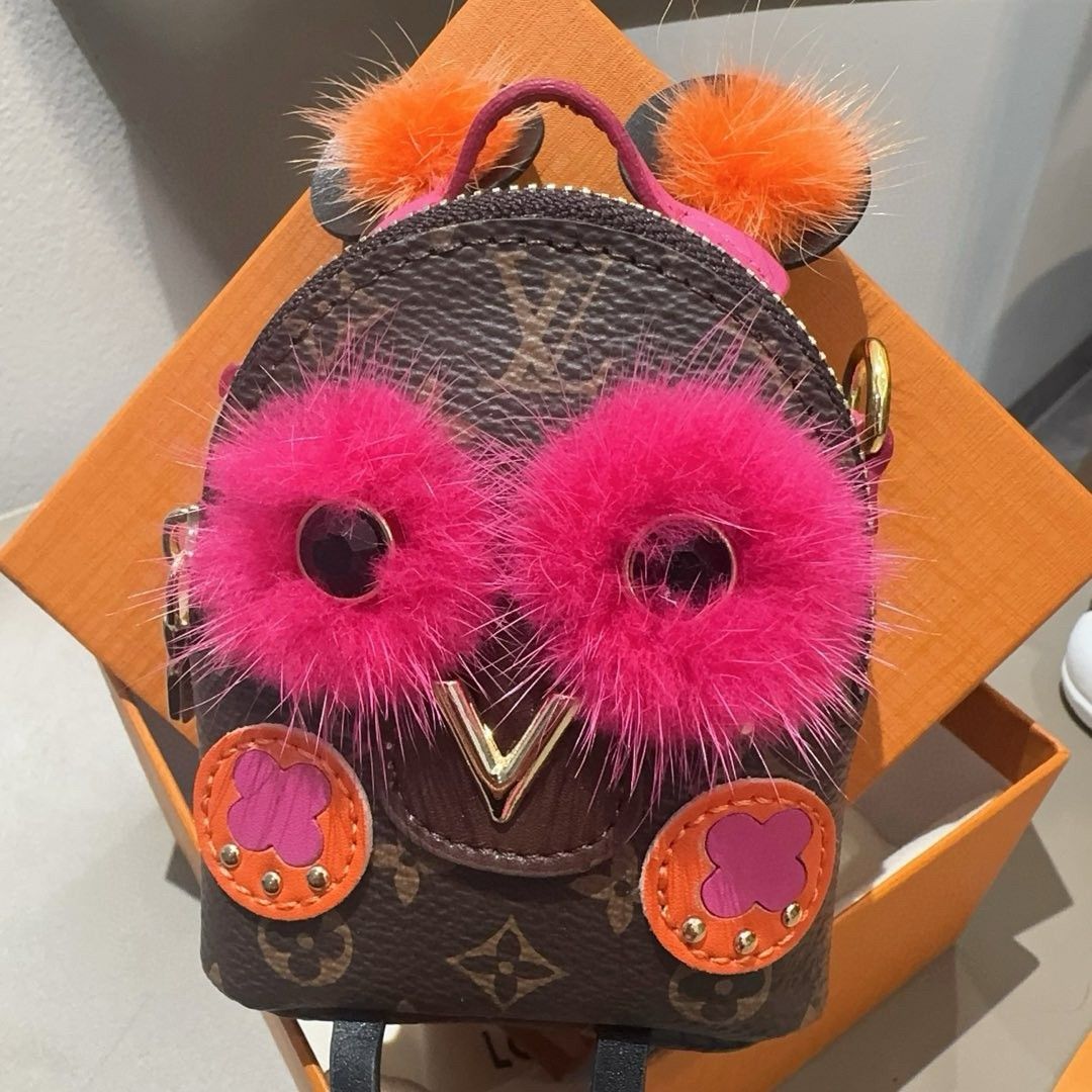 ルイヴィトン キーホルダー バッグチャーム ミニバッグ 可愛い A31786