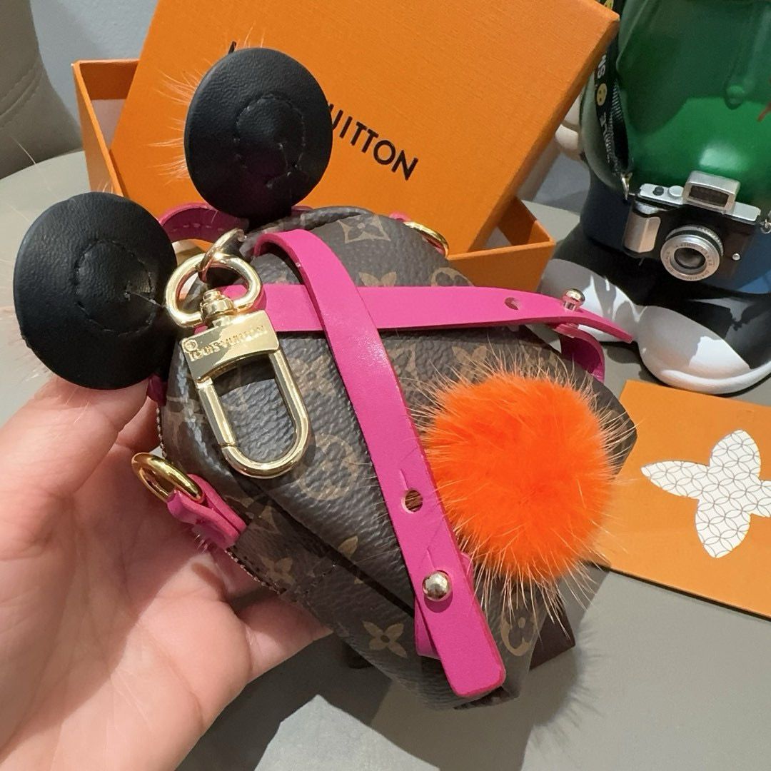 ルイヴィトン キーホルダー バッグチャーム ミニバッグ 可愛い A31786