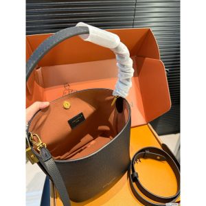 ルイヴィトン ALL IN BB バケットバッグ 高品質 オシャレ A31825