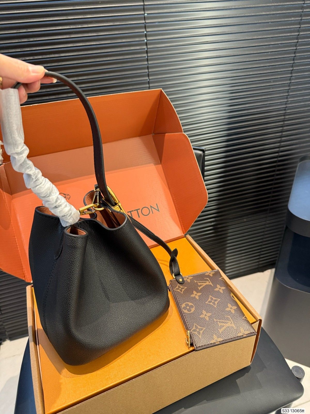 ルイヴィトン ALL IN BB バケットバッグ 高品質 オシャレ A31825