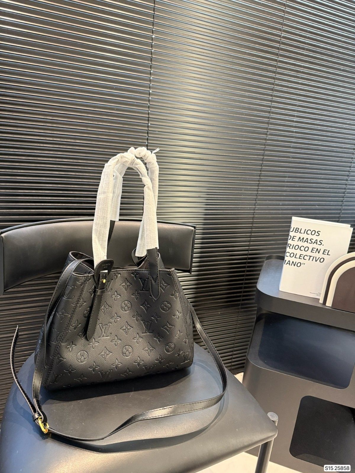 ルイヴィトン all in one トートバッグ 激安 A31824