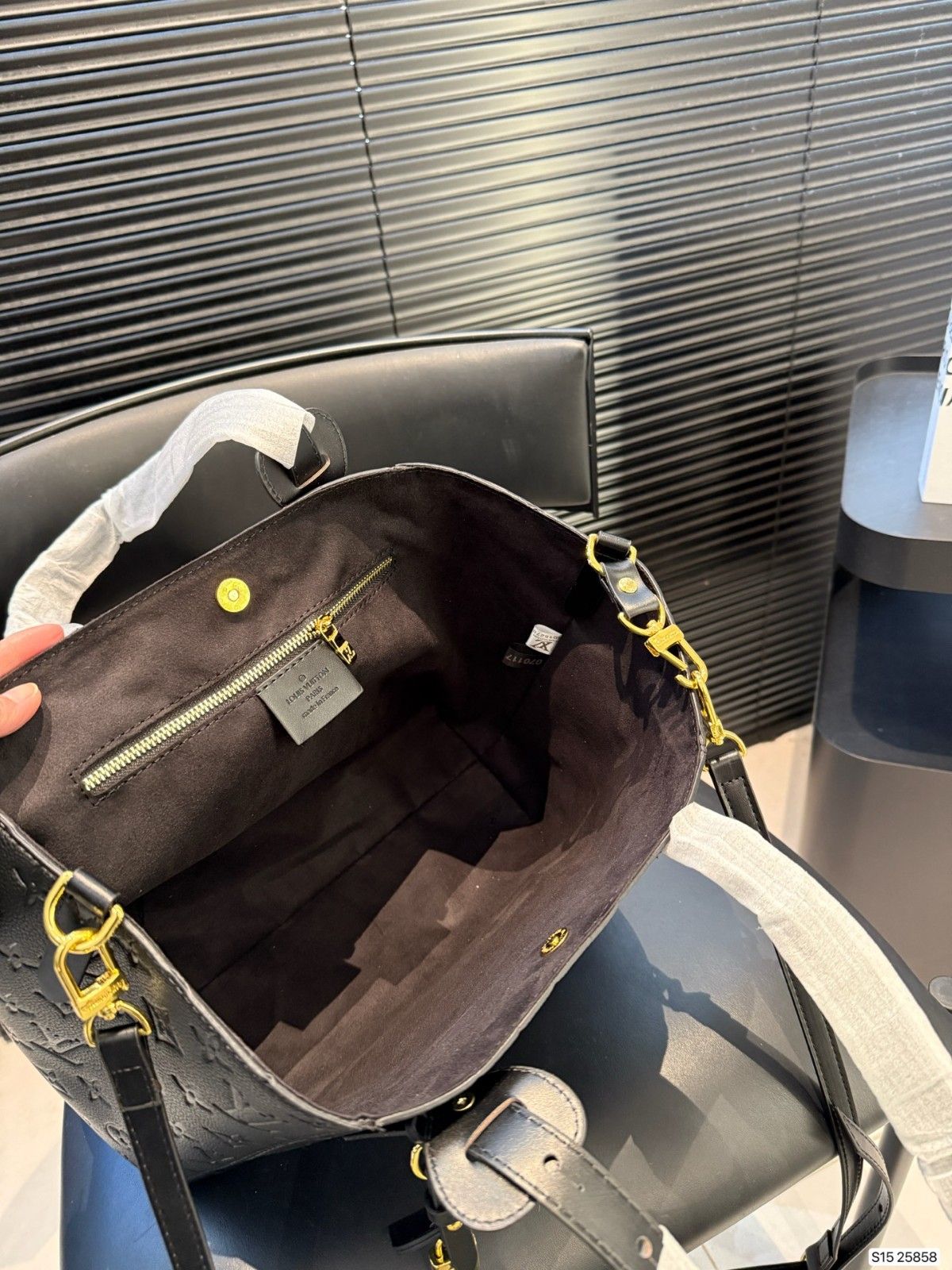 ルイヴィトン all in one トートバッグ 激安 A31824