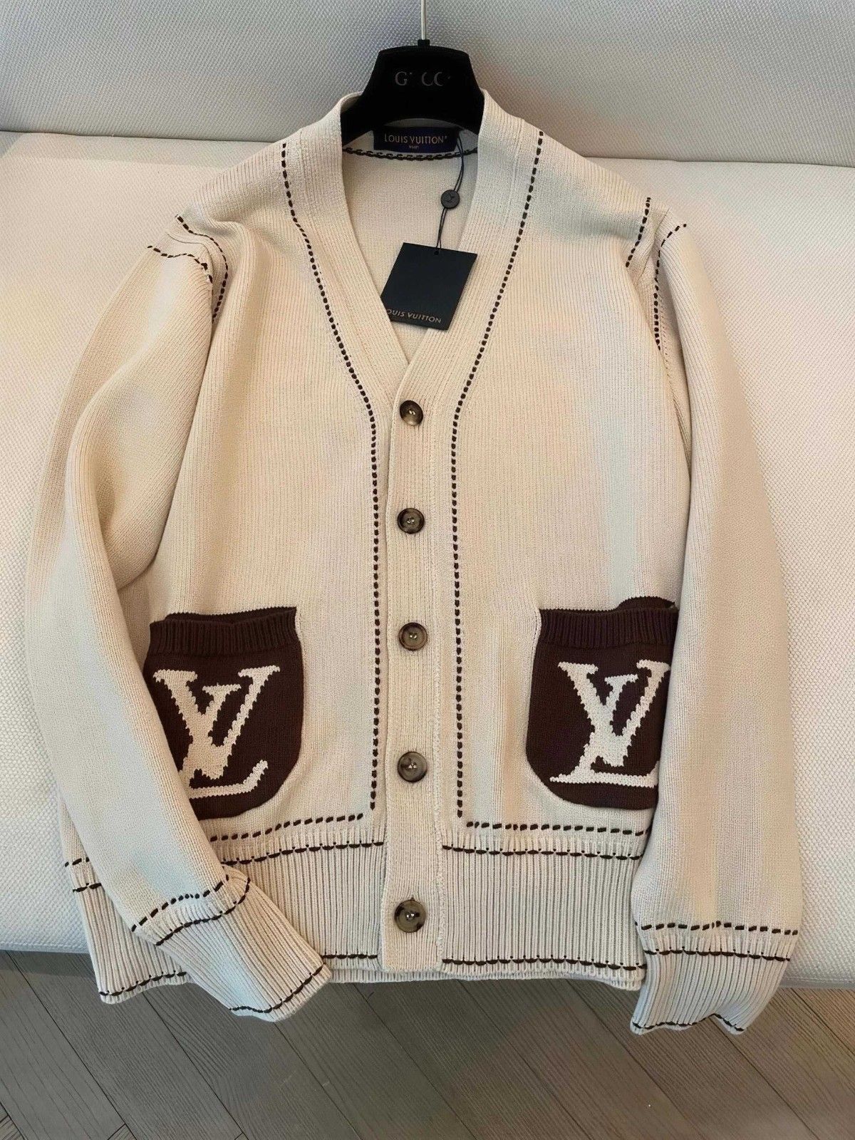 ルイヴィトン ニットカーディガンセーター オシャレ A31812