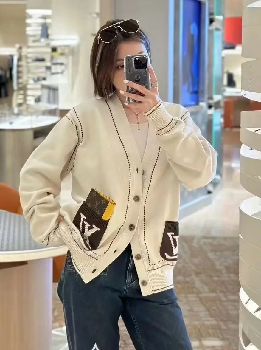 ルイヴィトン ニットカーディガンセーター オシャレ A31812