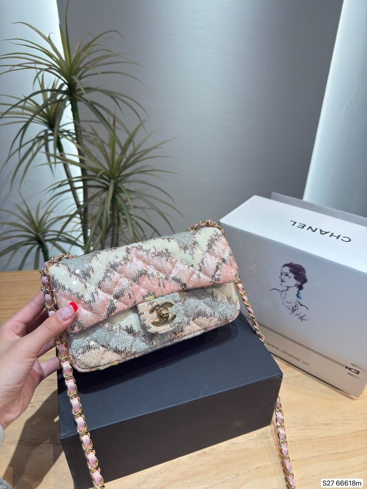 シャネル cf ショルダーバッグ 可愛い A31823