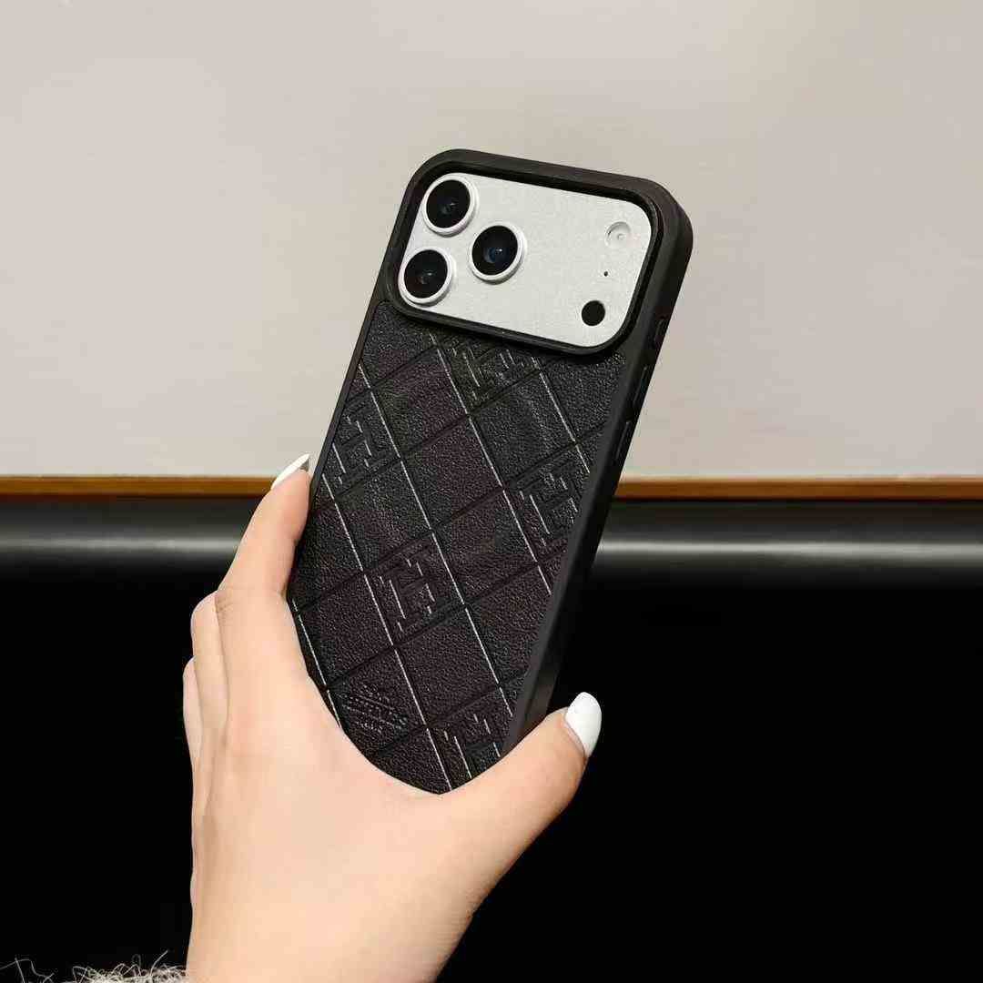 エルメスiPhone17/16/15/14ケース