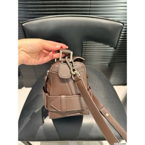 ロエベ Puzzle Biker ショルダーバッグ 高品質 レザー A31837