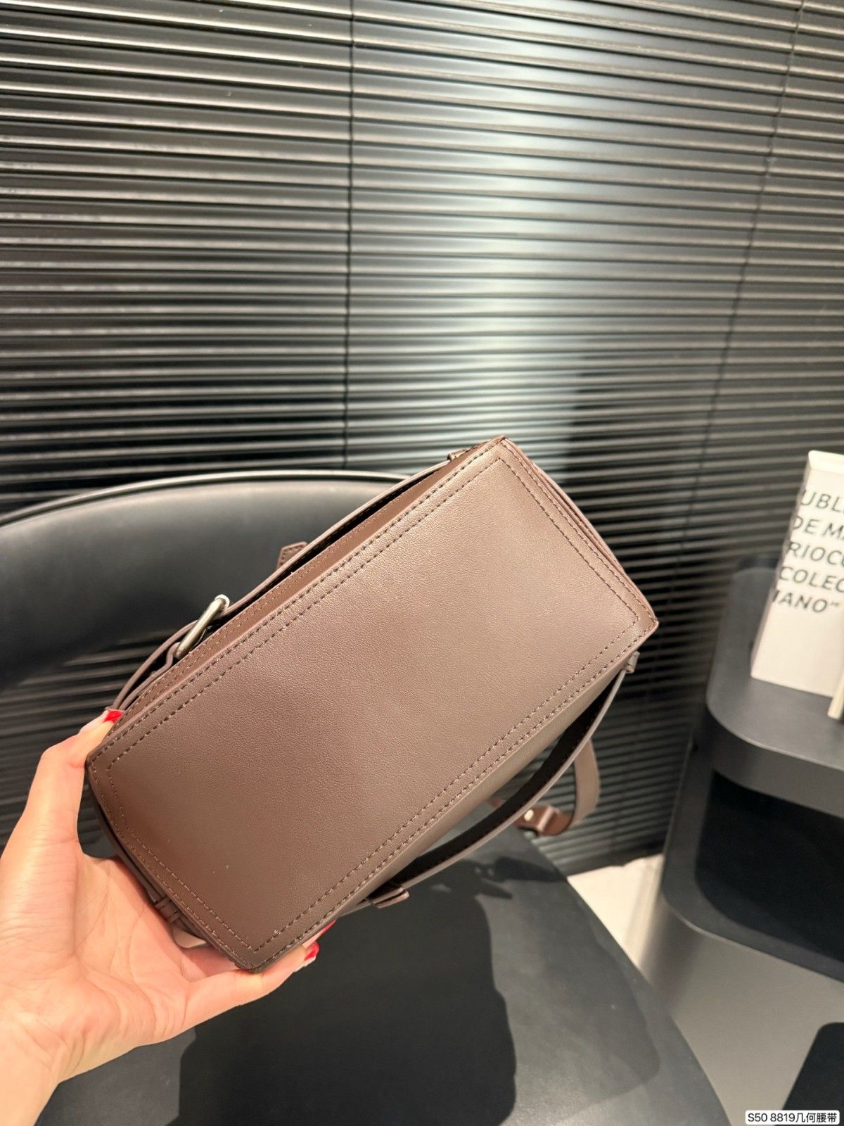 ロエベ Puzzle Biker ショルダーバッグ 高品質 レザー A31837