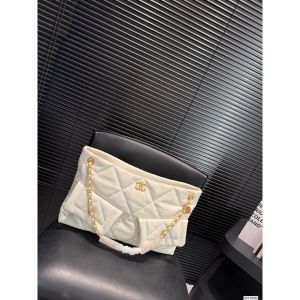 シャネル チェーンバッグ トートバッグ オシャレ A31836