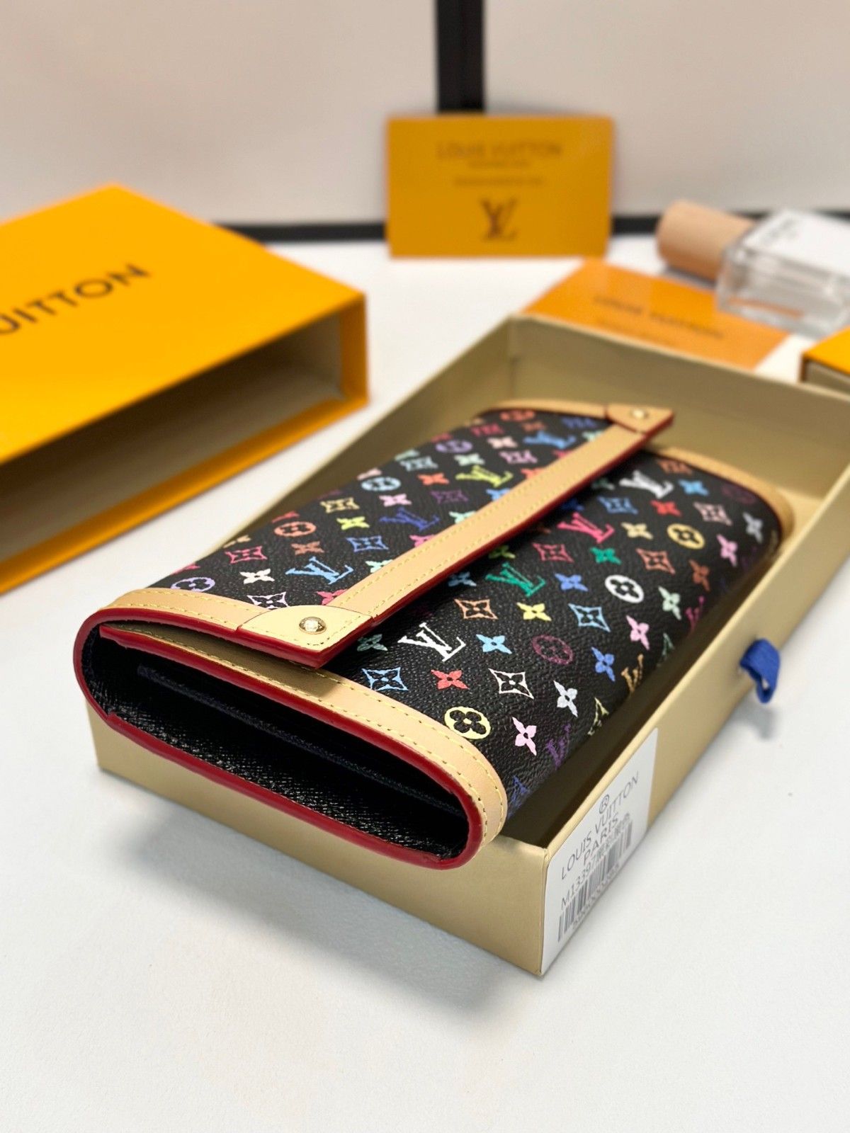 ルイヴィトン 長財布 クラシック A31827