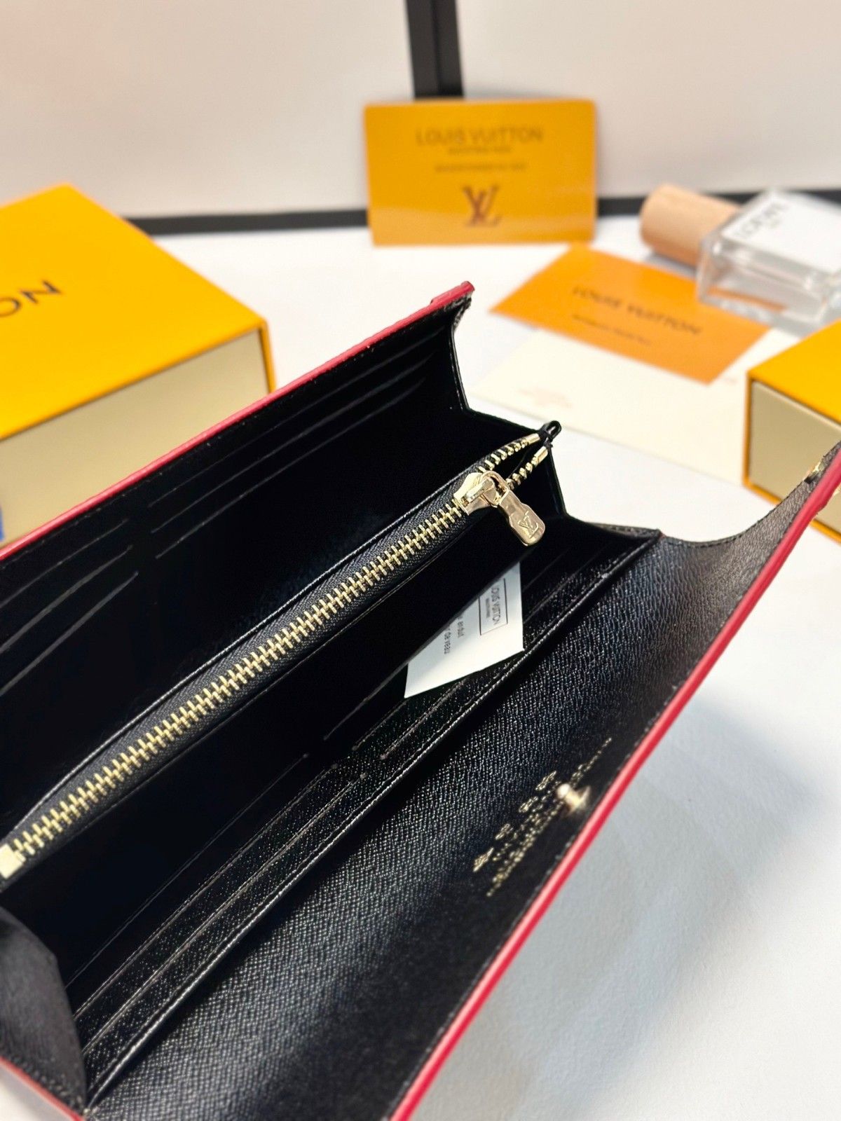 ルイヴィトン 長財布 クラシック A31827