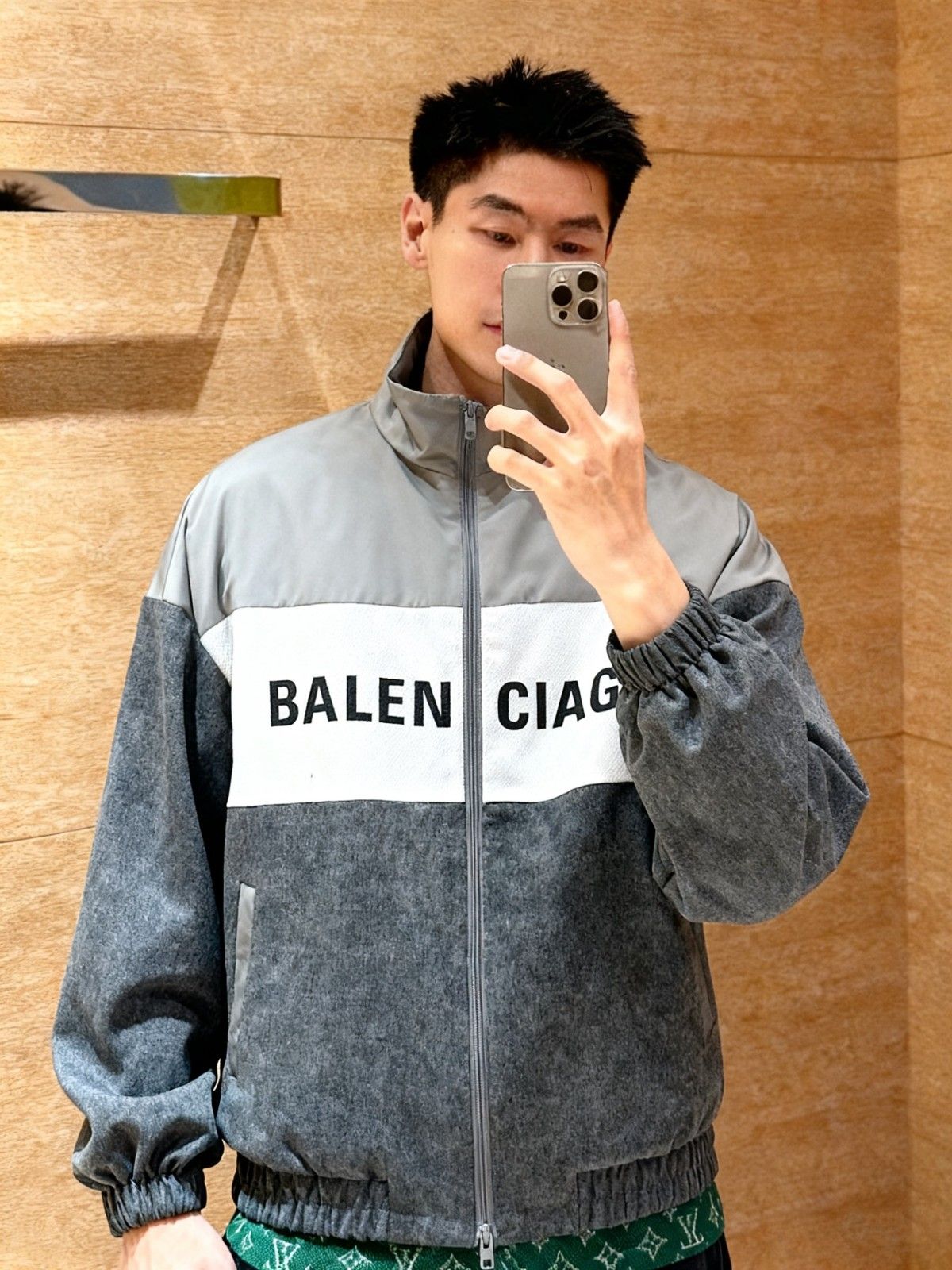 バレンシアガ ジャケット BLCG 25FW ゆったり A31833