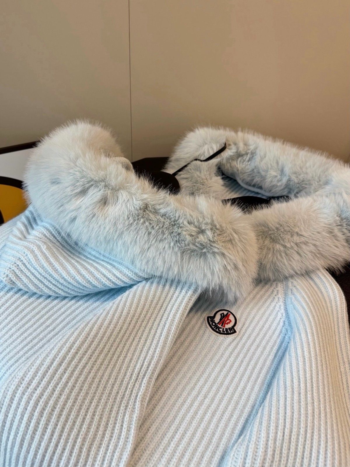 モンクレール ジャケット ニット レディース 可愛い A31830