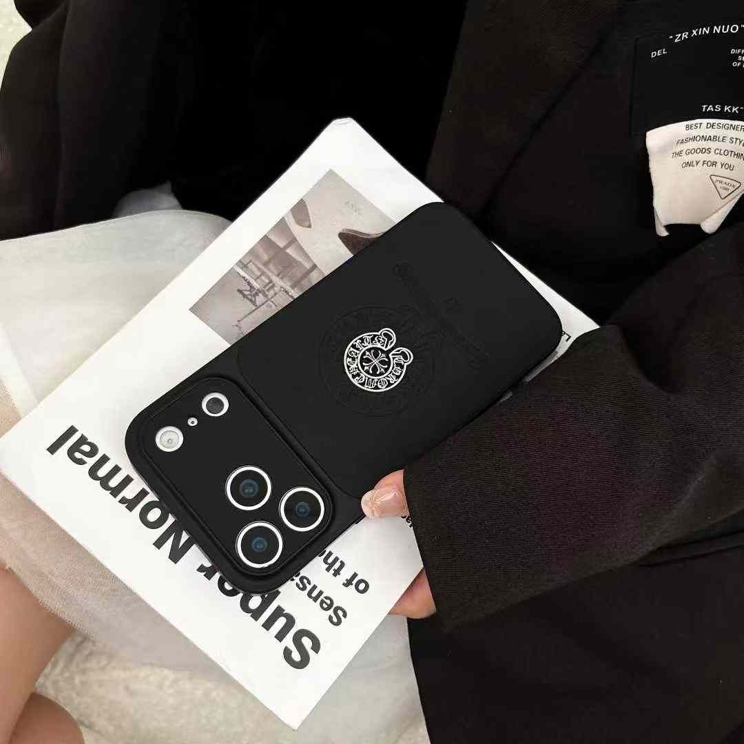 クロムハーツ iPhone17/16/15/14ケース