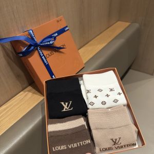 ルイヴィトン 靴下 4足セット A31853