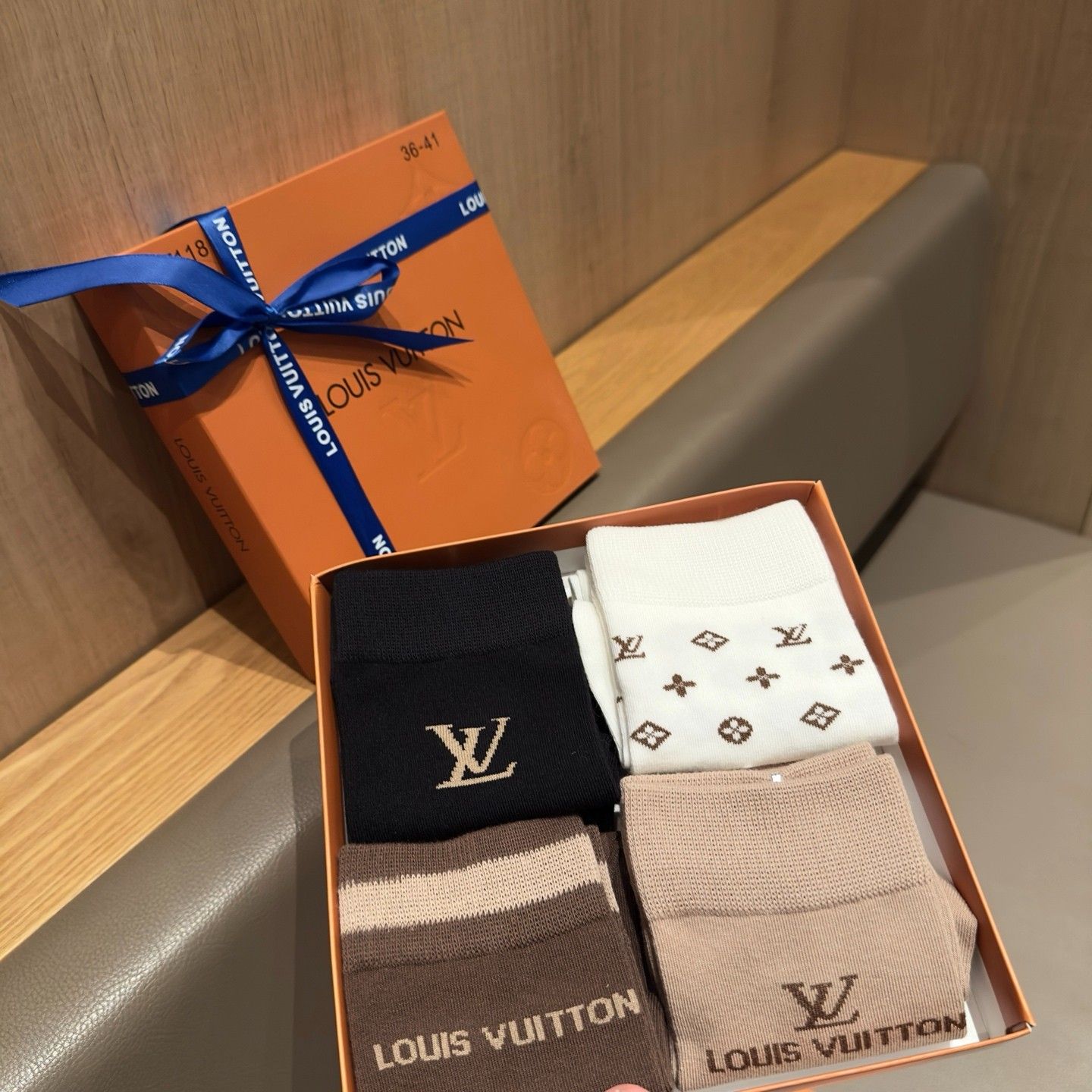 ルイヴィトン 靴下 4足セット A31853