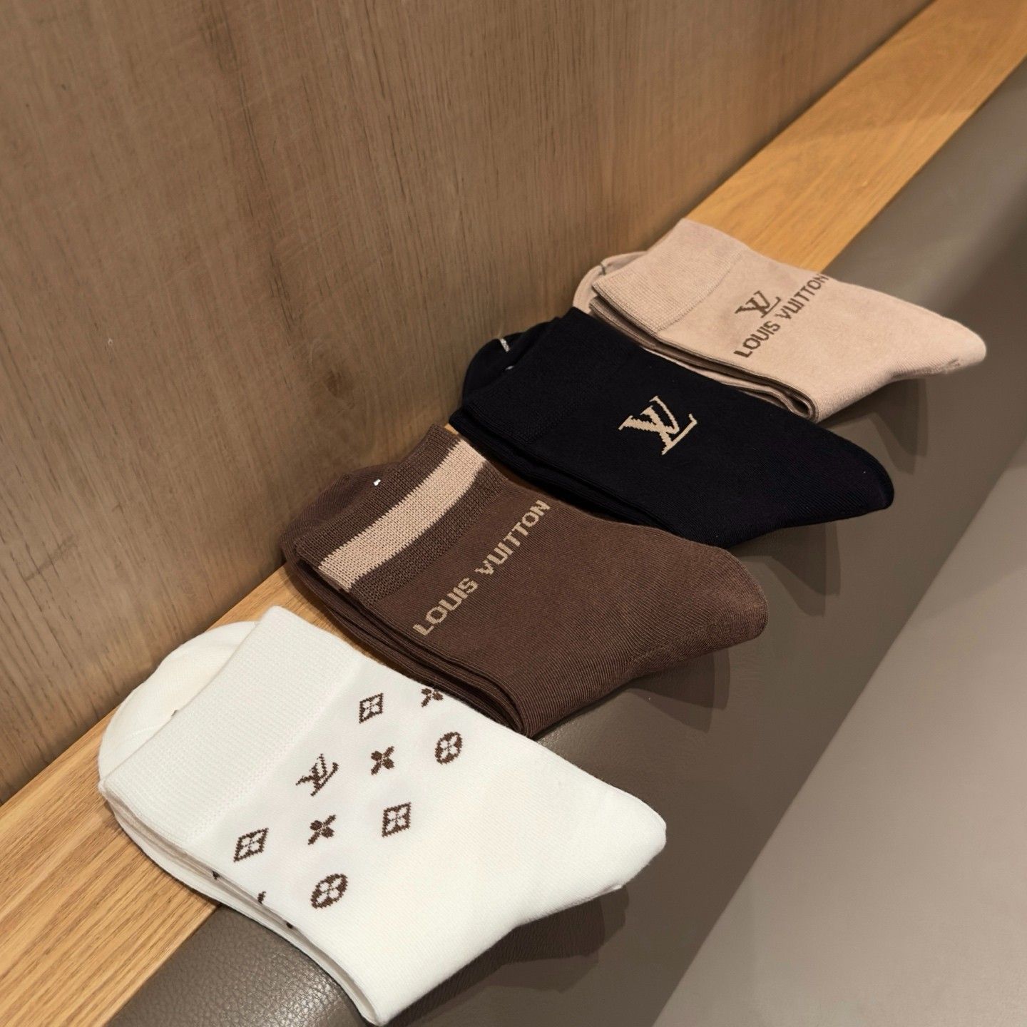 ルイヴィトン 靴下 4足セット A31853