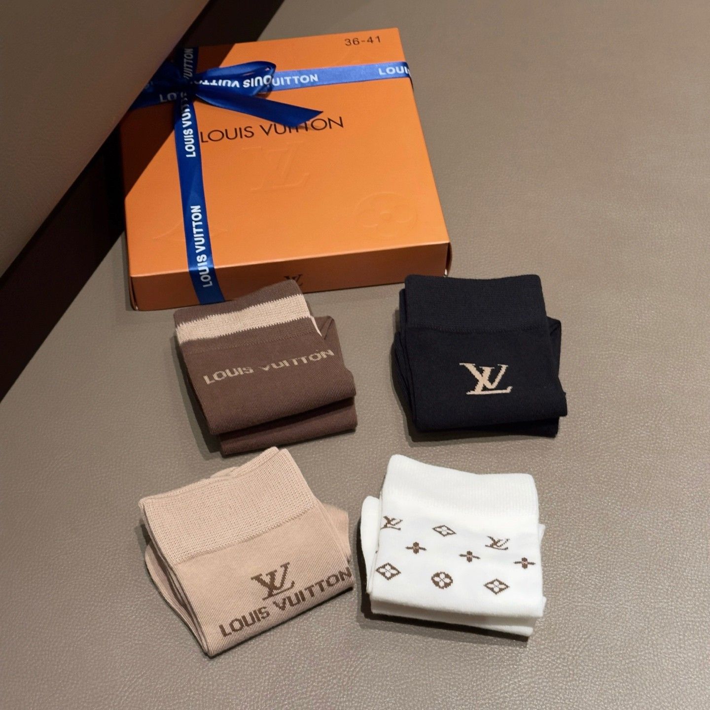 ルイヴィトン 靴下 4足セット A31853
