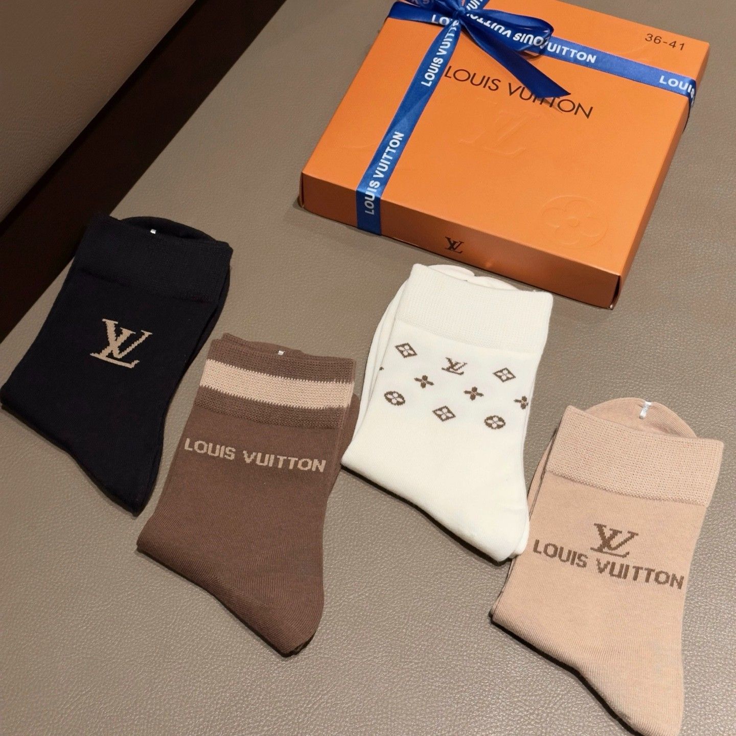 ルイヴィトン 靴下 4足セット A31853