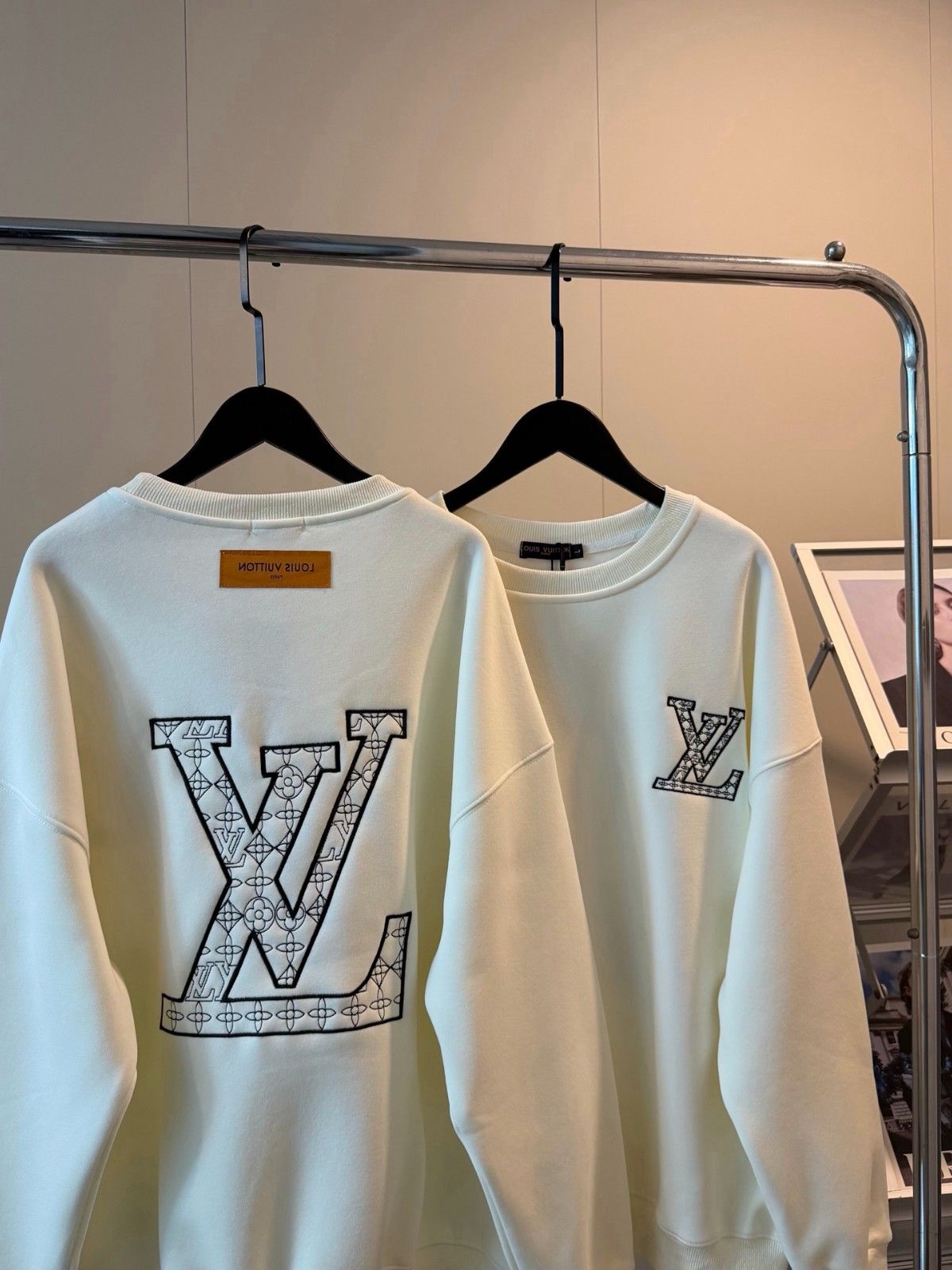 ルイヴィトン トレーナー スウェットシャツ 刺繍 A31844