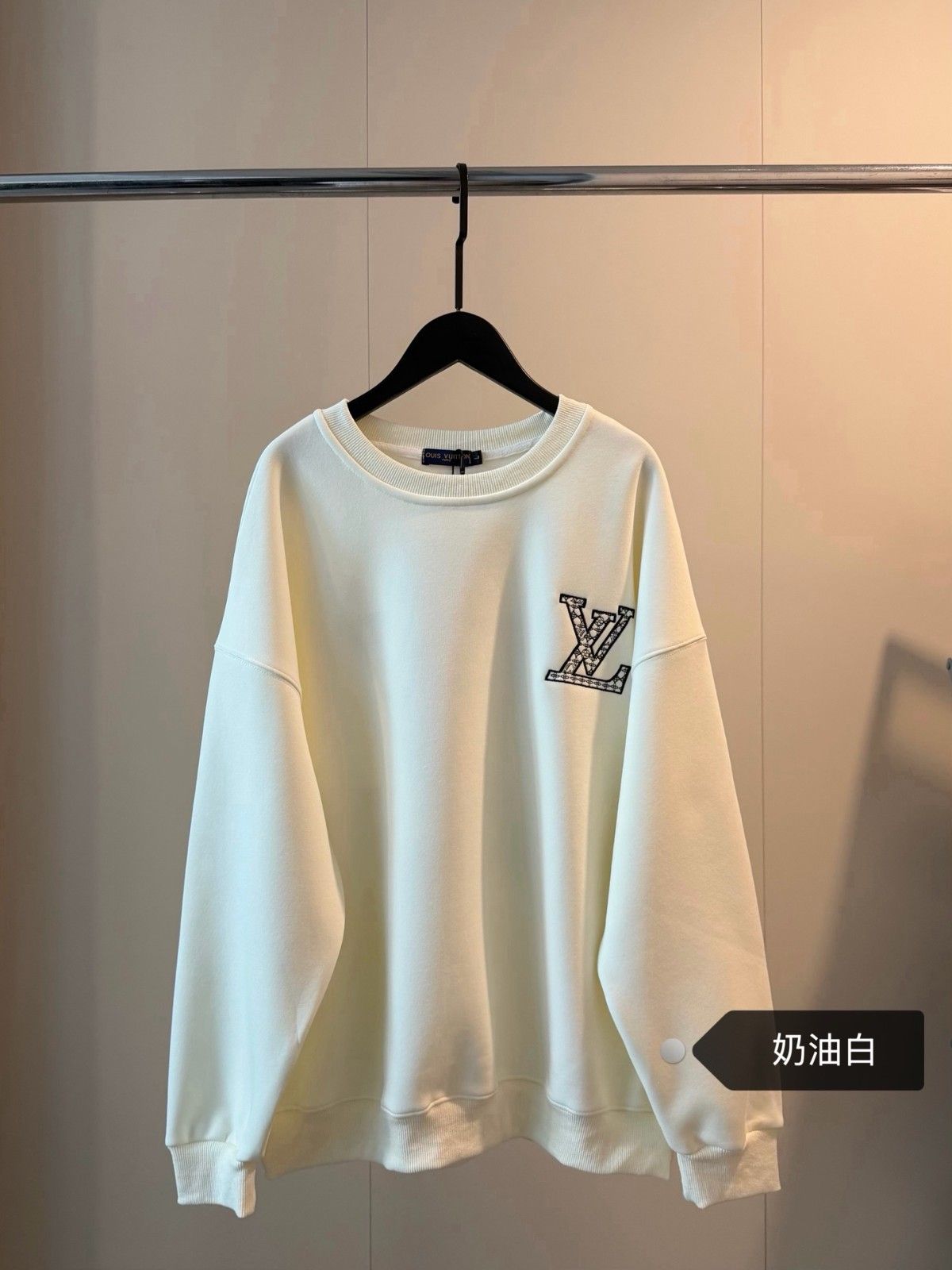 ルイヴィトン トレーナー スウェットシャツ 刺繍 A31844