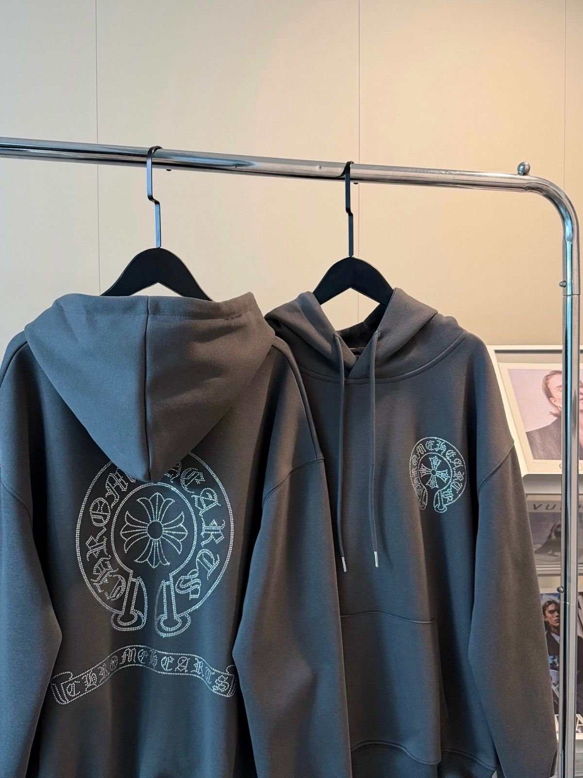 クロムハーツ パーカー 高級感 ゆったり A31847