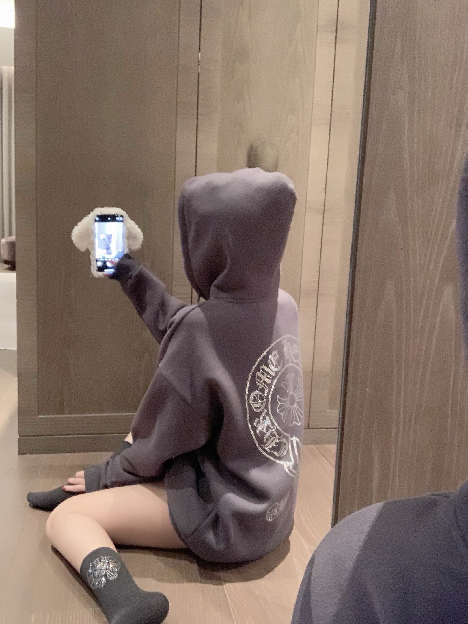 クロムハーツ パーカー 高級感 ゆったり A31847