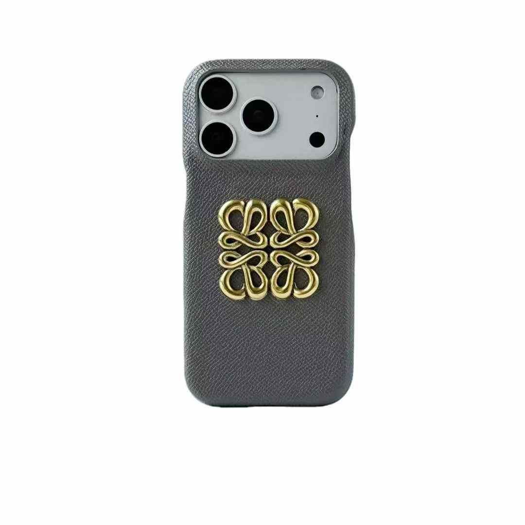 ロエベiPhone17/16/15/14/13ケース