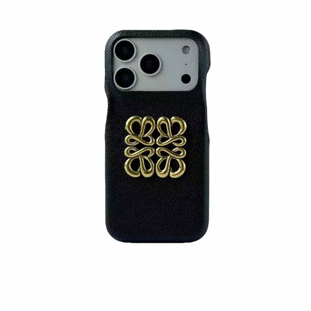 ロエベiPhone17/16/15/14/13ケース