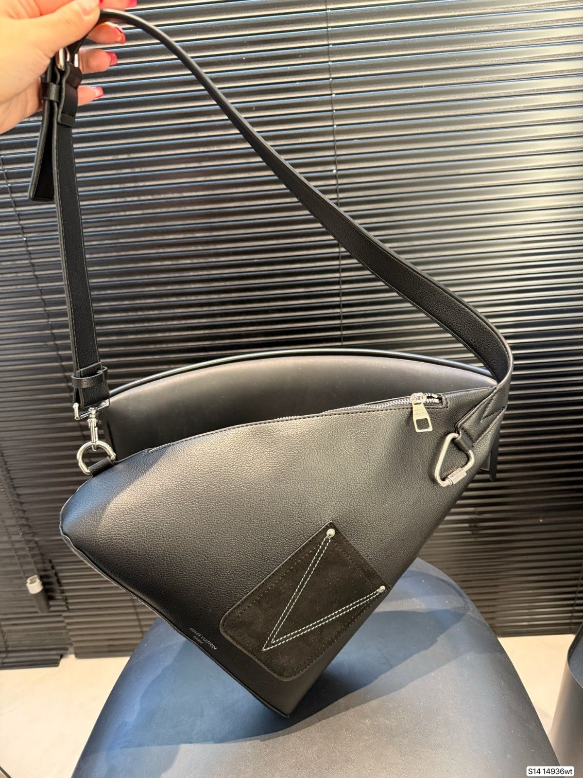 ルイヴィトン ルイヴィトン ボディバッグ ウエストバッグ A31868