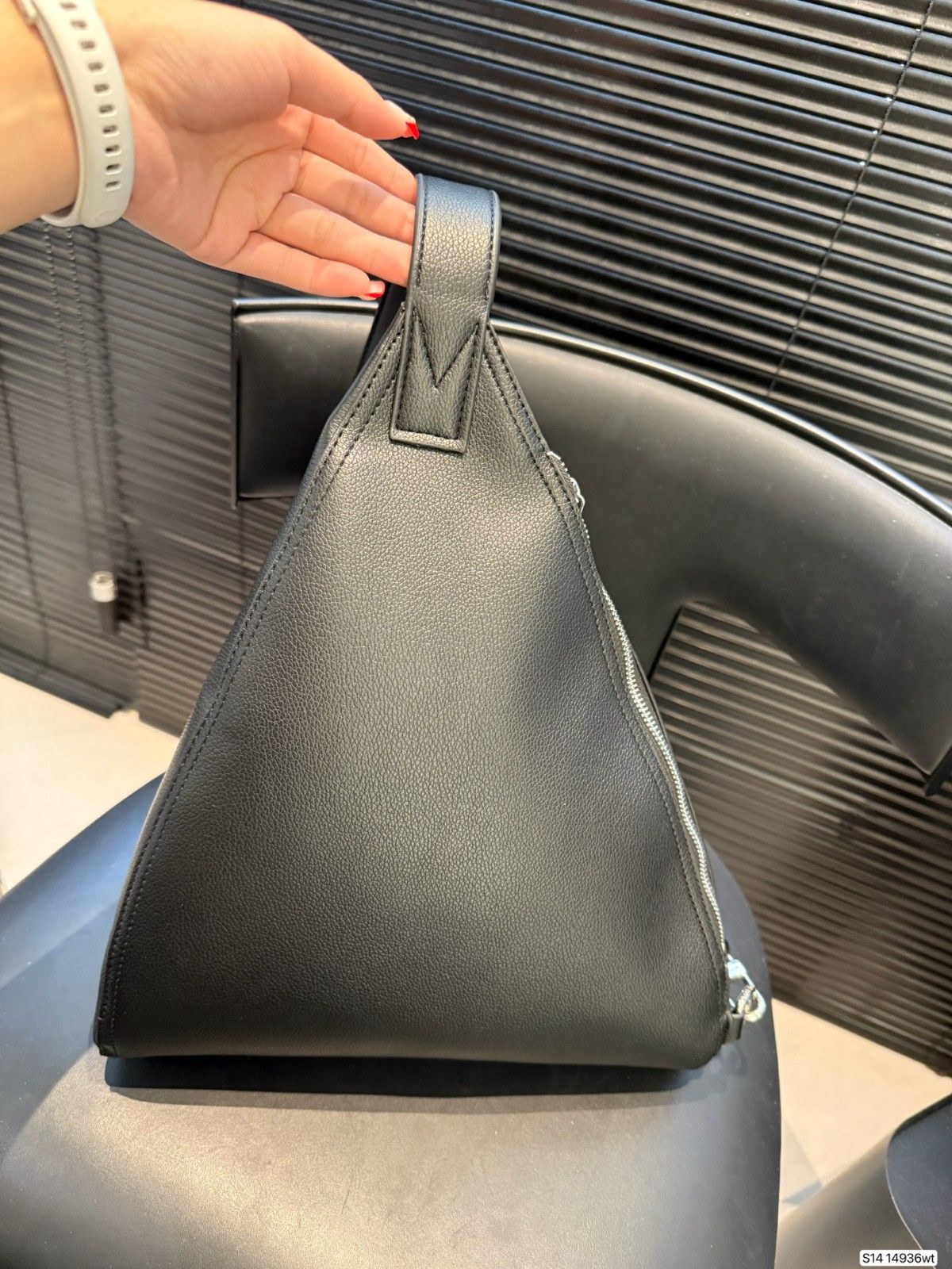 ルイヴィトン ルイヴィトン ボディバッグ ウエストバッグ A31868