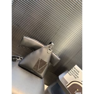 ルイヴィトン ルイヴィトン ボディバッグ ウエストバッグ A31868