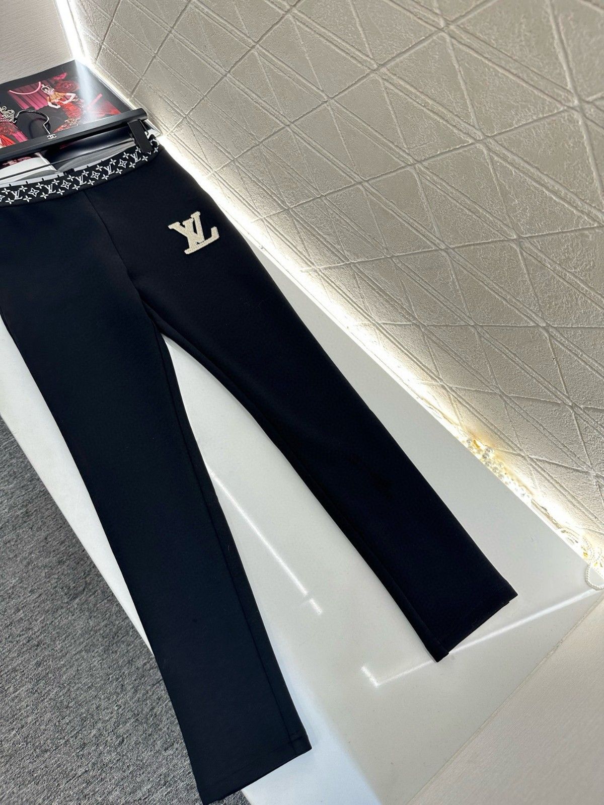 ルイヴィトン レギンス クラシック オシャレ A31867