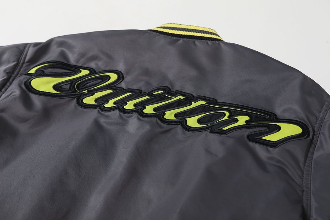 ルイヴィトン スタジャン 中綿入れ カジュアル A31866