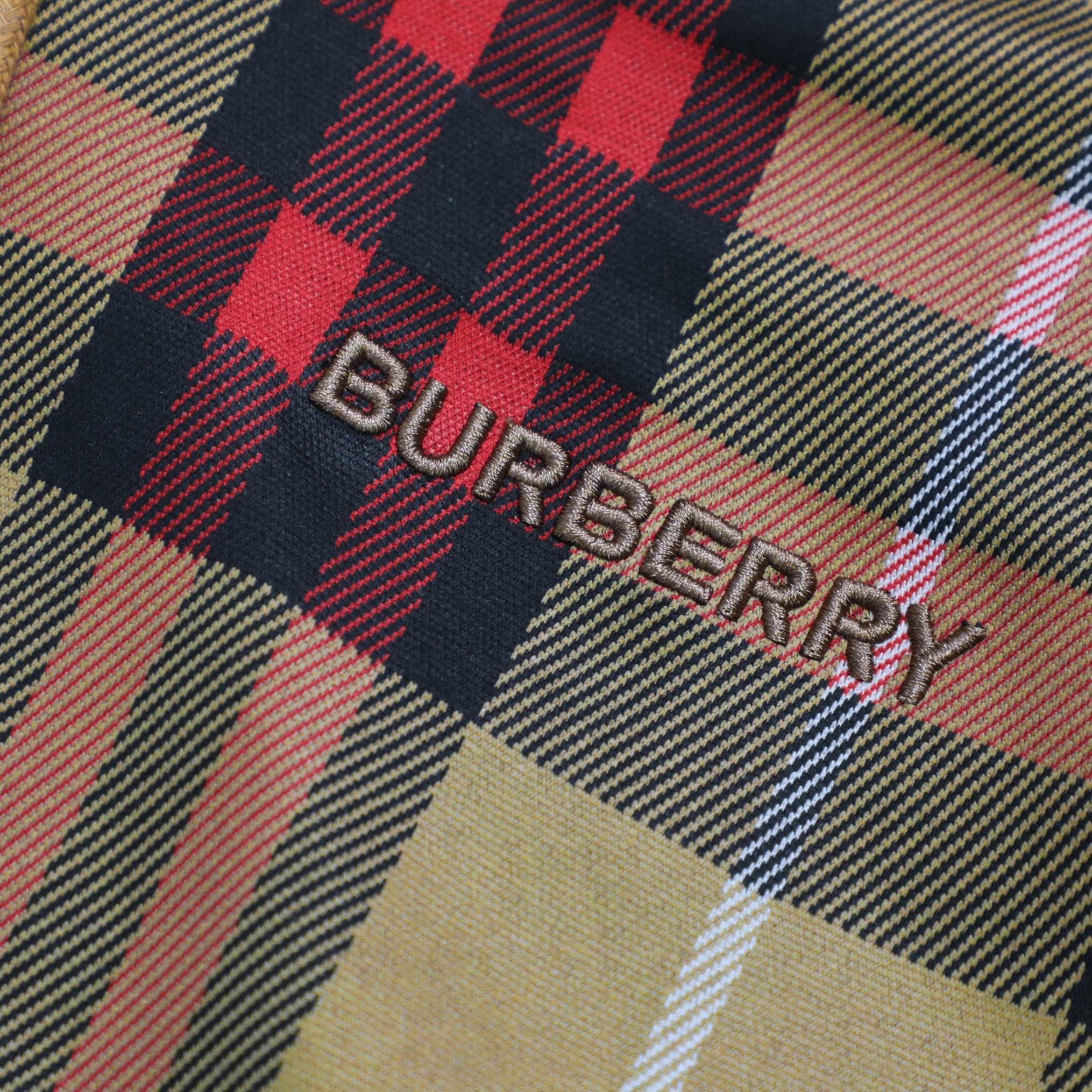 バーバリー パーカー フード付き 刺繍 A31864