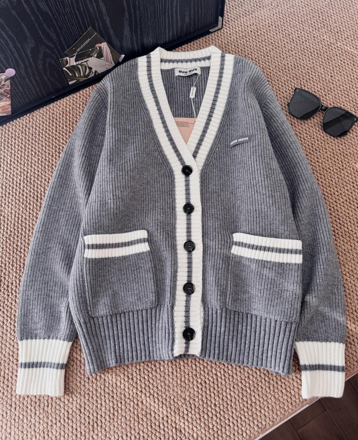 ミュウミュウ ニットカーディガン レディース A31859