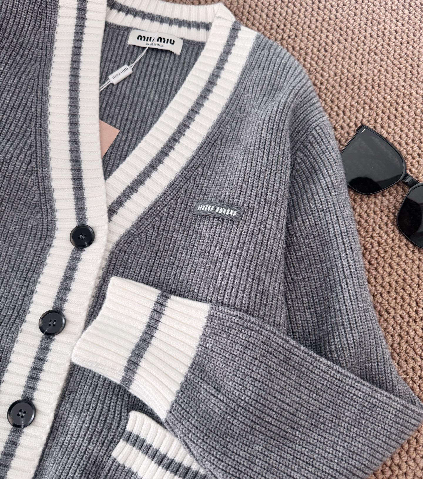 ミュウミュウ ニットカーディガン レディース A31859