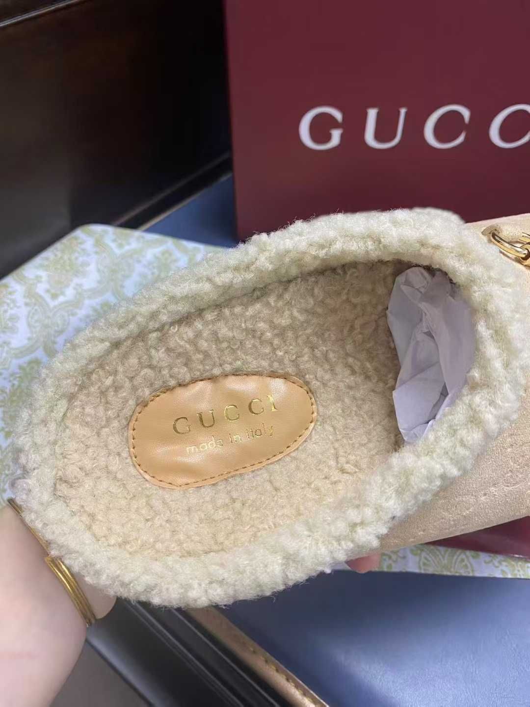 グッチ ファースリッパ 男女向け 暖かい A31855