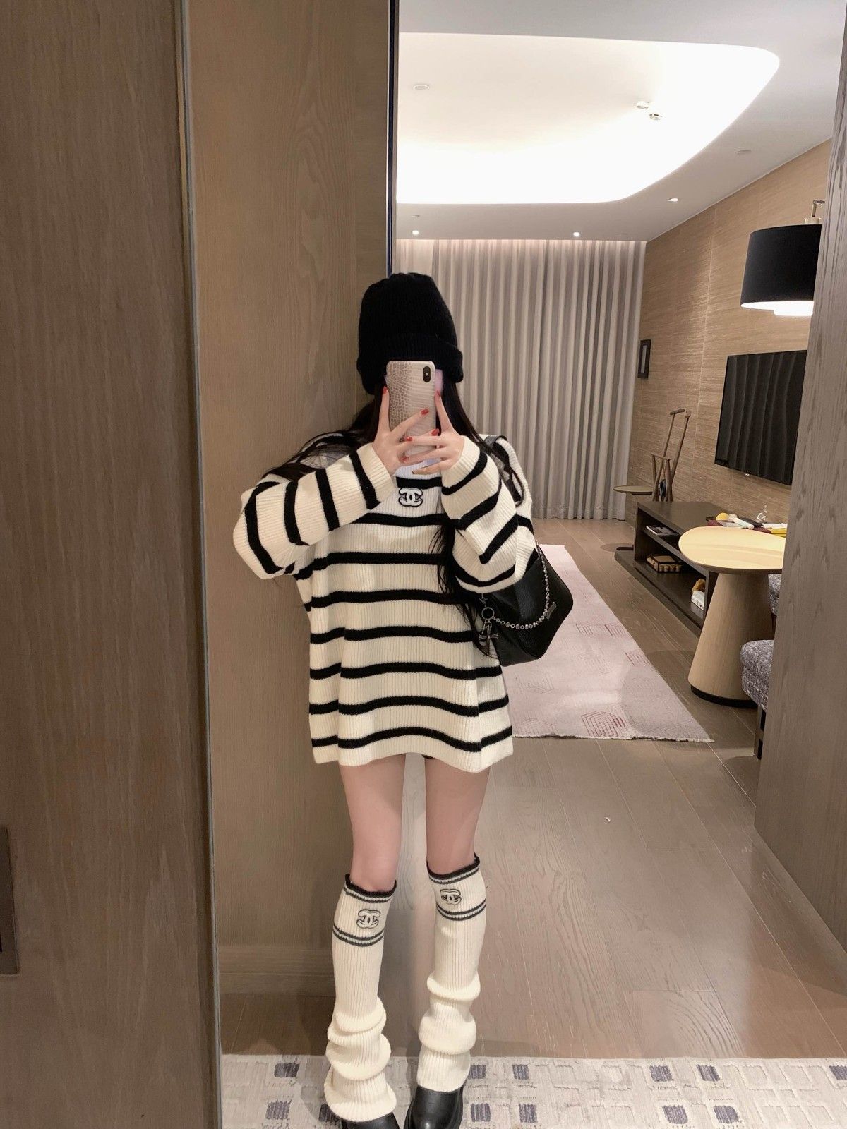 シャネル セーターとループソックスの組み合わせ 可愛い A31876