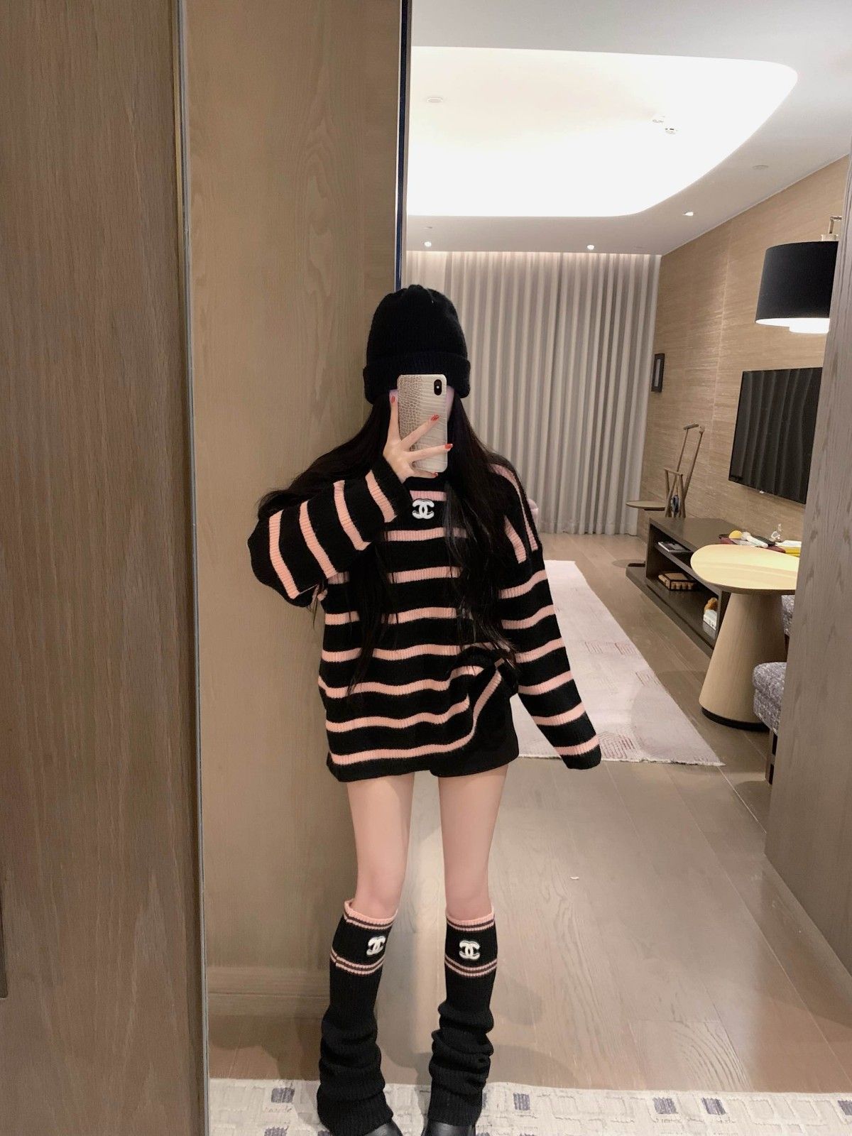 シャネル セーターとループソックスの組み合わせ 可愛い A31876