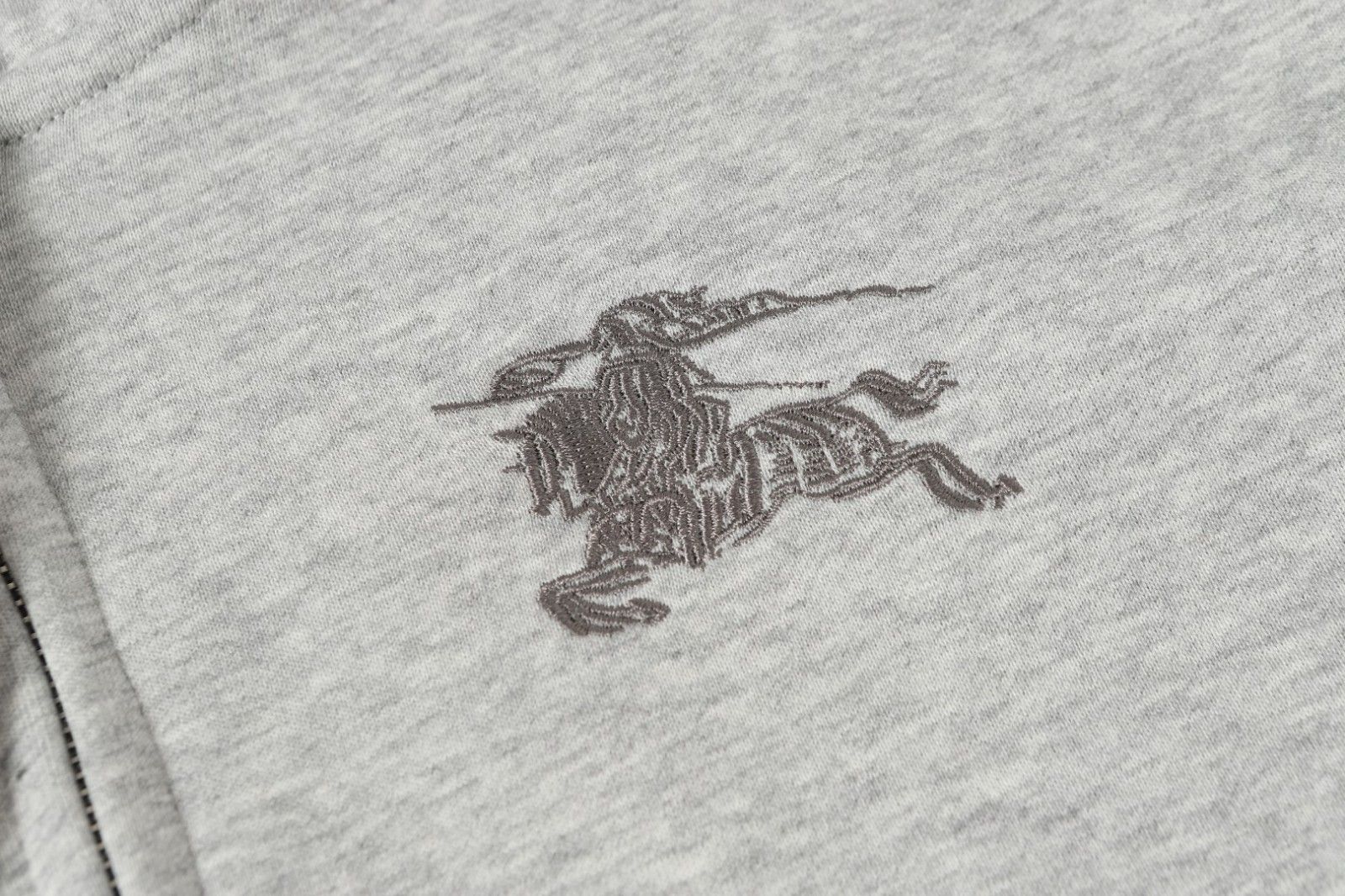 バーバリー エンブロイダリー パーカー A31879