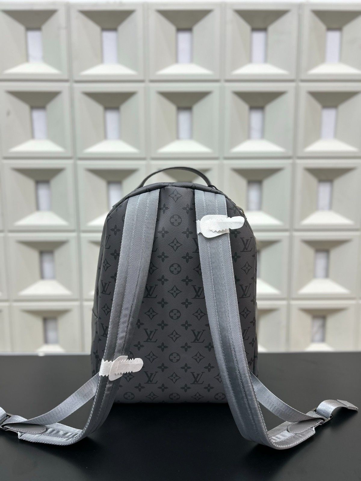 ルイヴィトン LV Discovery バックパック メンズ A31882